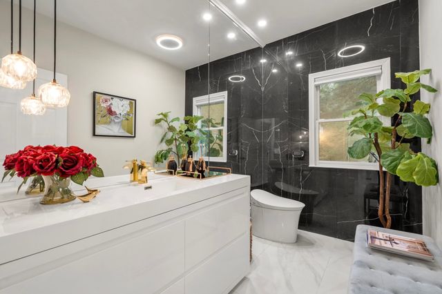 24 Old Connecticut Path, Ashland, MA 01721