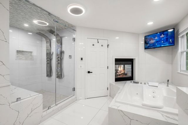 24 Old Connecticut Path, Ashland, MA 01721