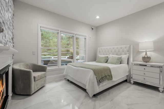 24 Old Connecticut Path, Ashland, MA 01721