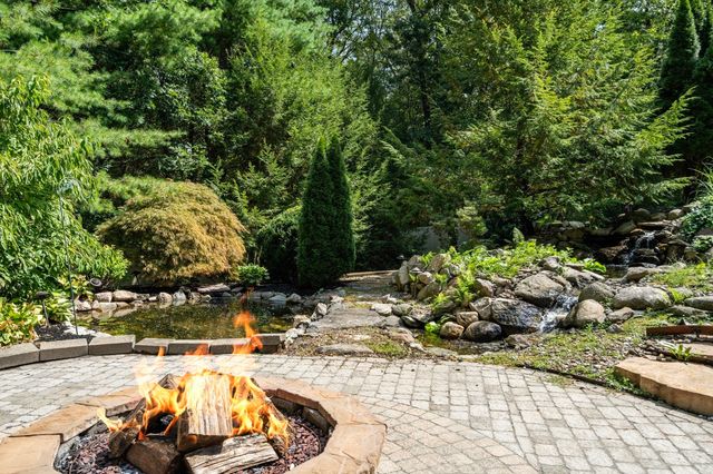 24 Old Connecticut Path, Ashland, MA 01721