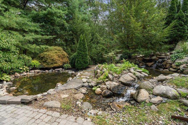 24 Old Connecticut Path, Ashland, MA 01721