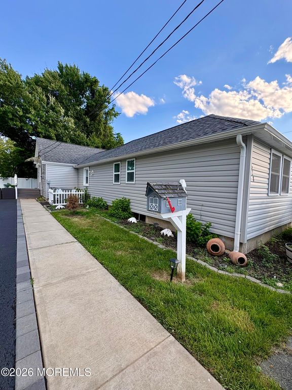 628 Columbia Avenue, Union Beach, NJ 07735