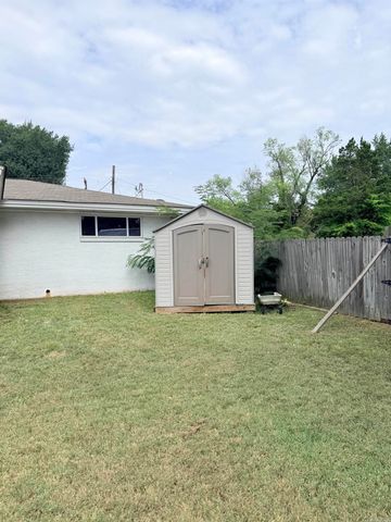 121 S. Laredo Ave., Russellville, AR 72801
