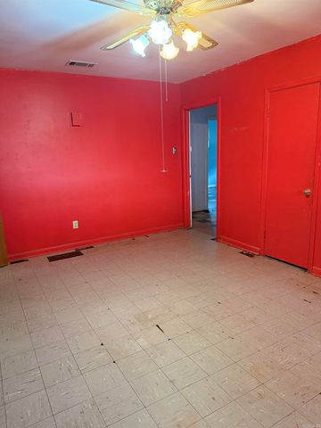 121 S. Laredo Ave., Russellville, AR 72801