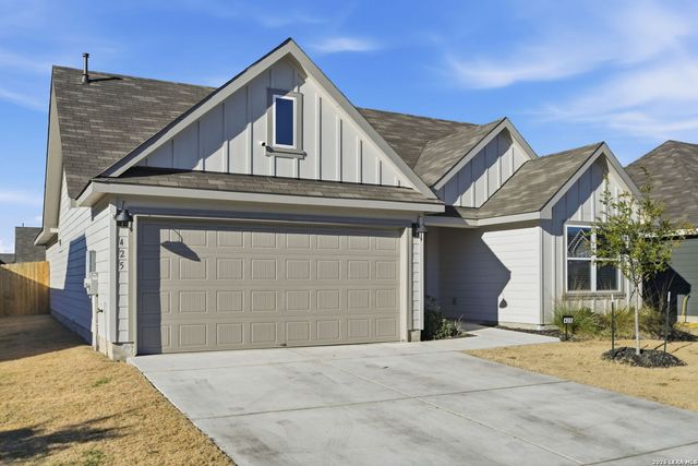 425 Lancebill Dr, Lockhart, TX 78644