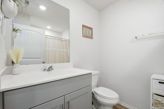425 Lancebill Dr, Lockhart, TX 78644