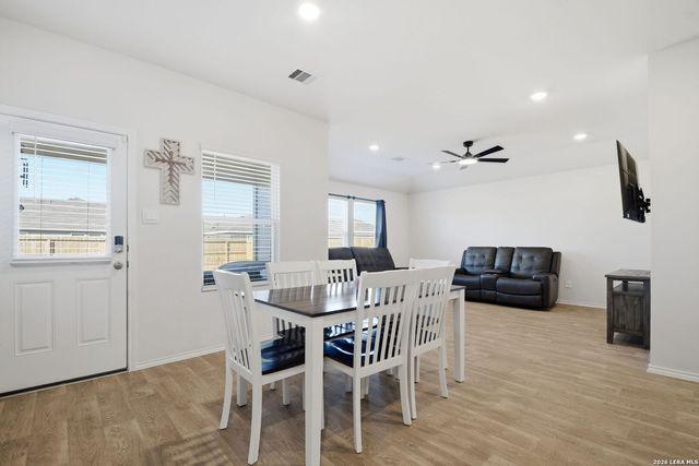 425 Lancebill Dr, Lockhart, TX 78644