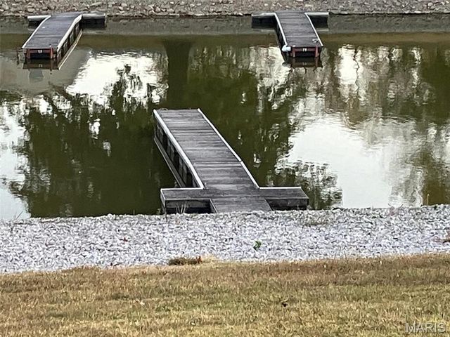 3 Lakeview Drive, Carlyle, IL 62231