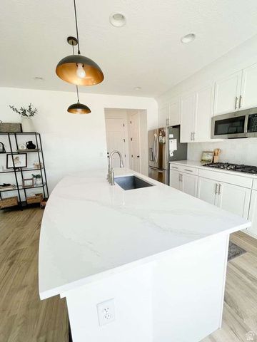 1999 W 850 N, Layton, UT 84041