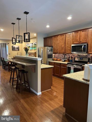 2129 DANVILLE DR, Pennsburg, PA 18073