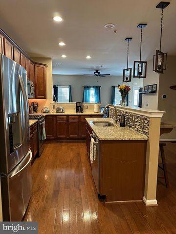 2129 DANVILLE DR, Pennsburg, PA 18073