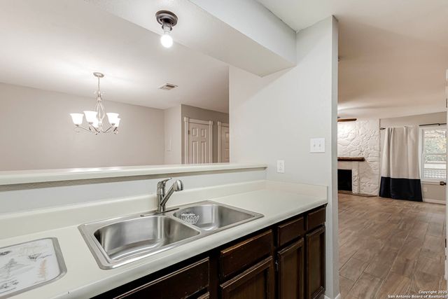 4107 Medical Dr Apt 5208, San Antonio, TX 78229