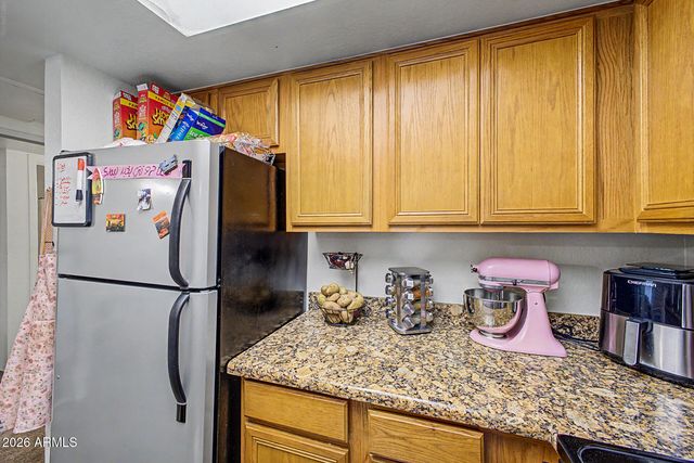 5757 W EUGIE Avenue 2075, Glendale, AZ 85304
