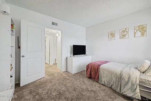 5757 W EUGIE Avenue 2075, Glendale, AZ 85304