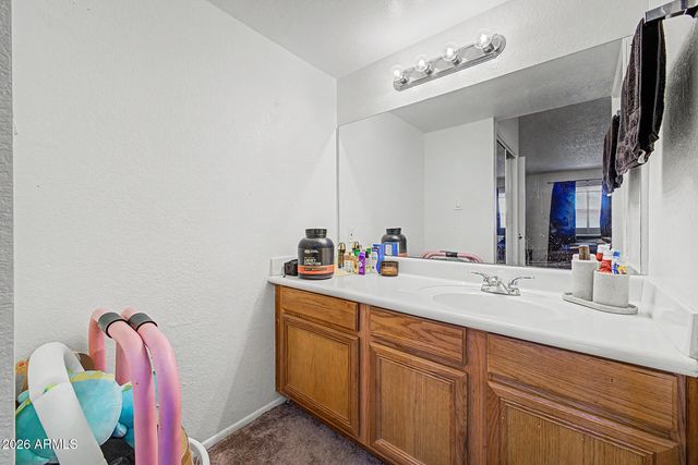 5757 W EUGIE Avenue 2075, Glendale, AZ 85304