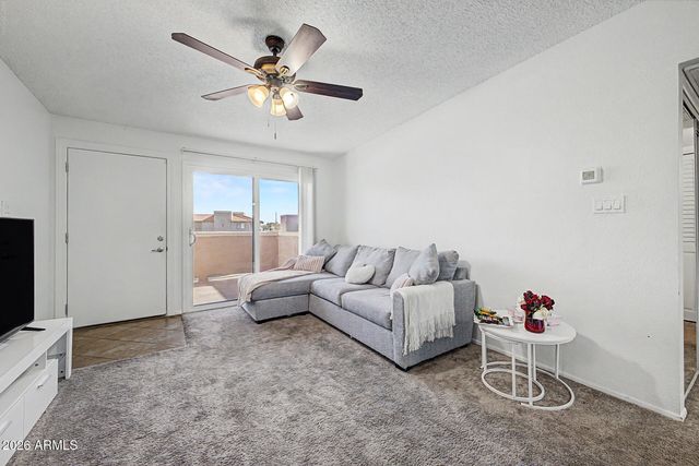 5757 W EUGIE Avenue 2075, Glendale, AZ 85304