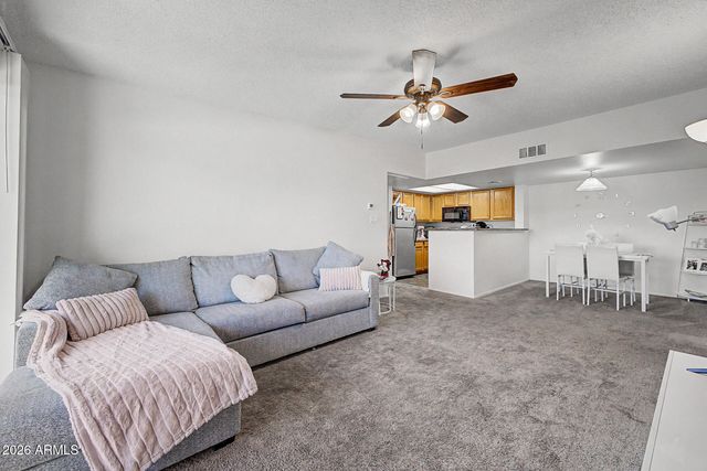 5757 W EUGIE Avenue 2075, Glendale, AZ 85304