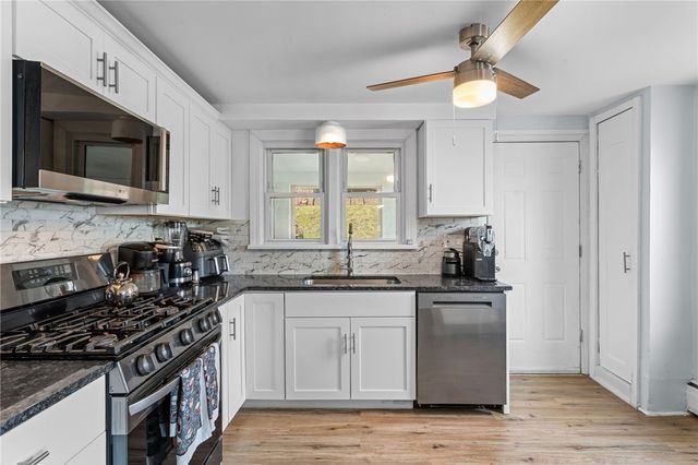 2020 Mckinney Rd, Monroeville, PA 15146