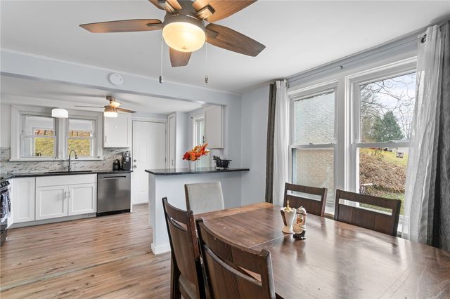 2020 Mckinney Rd, Monroeville, PA 15146