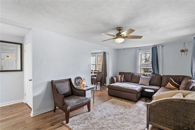 2020 Mckinney Rd, Monroeville, PA 15146