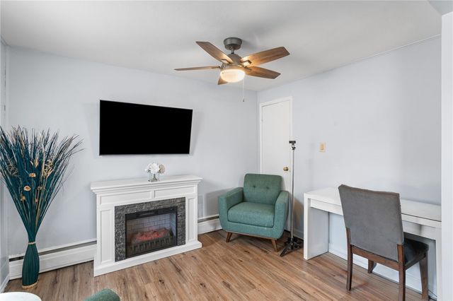 2020 Mckinney Rd, Monroeville, PA 15146