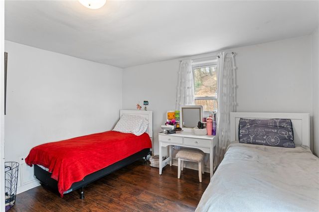 2020 Mckinney Rd, Monroeville, PA 15146