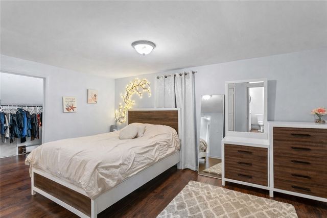 2020 Mckinney Rd, Monroeville, PA 15146