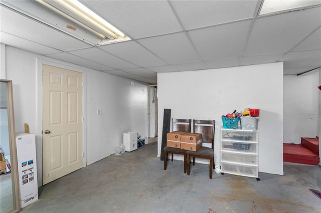 2020 Mckinney Rd, Monroeville, PA 15146