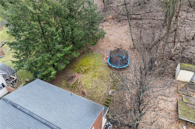 2020 Mckinney Rd, Monroeville, PA 15146