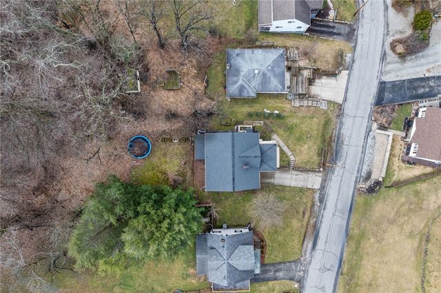 2020 Mckinney Rd, Monroeville, PA 15146