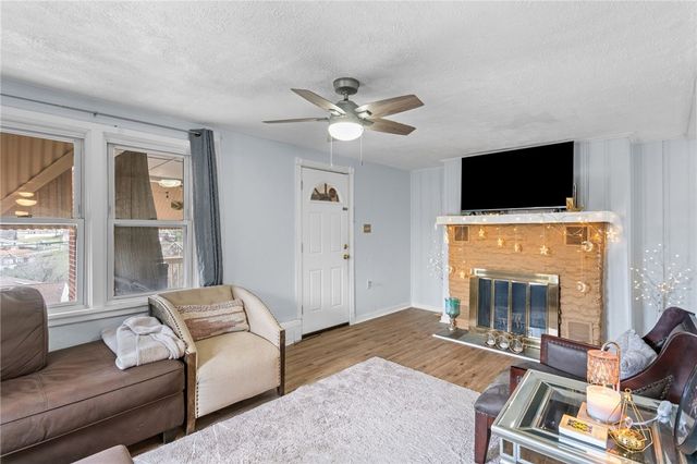 2020 Mckinney Rd, Monroeville, PA 15146