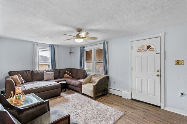 2020 Mckinney Rd, Monroeville, PA 15146