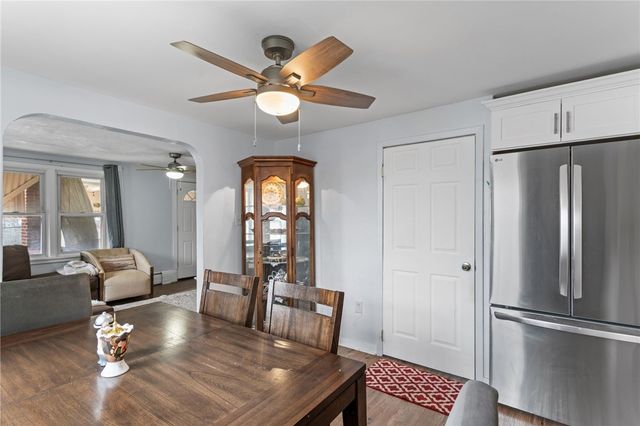 2020 Mckinney Rd, Monroeville, PA 15146
