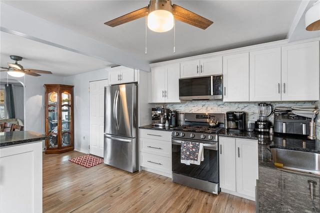2020 Mckinney Rd, Monroeville, PA 15146
