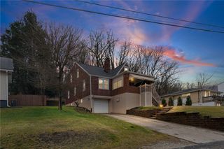 2020 Mckinney Rd, Monroeville, PA 15146
