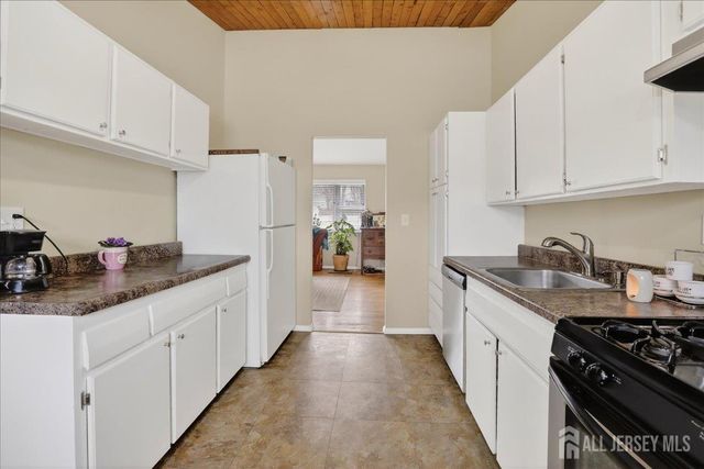 62 Stevens Avenue, Old Bridge, NJ 08857