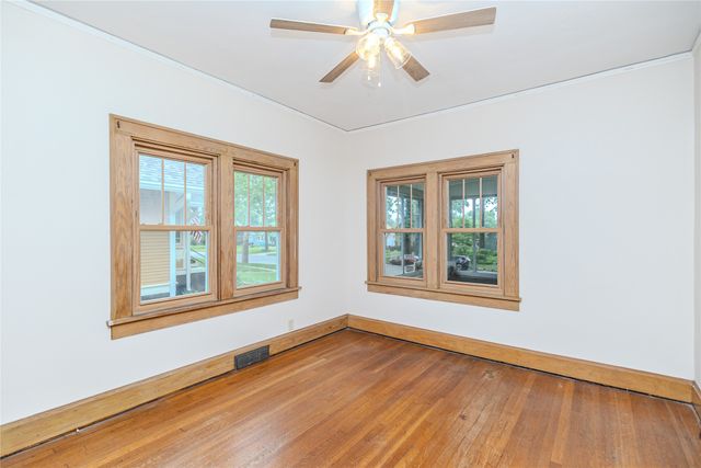1448 Thompson Avenue, Des Moines, IA 50316