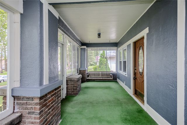 1448 Thompson Avenue, Des Moines, IA 50316