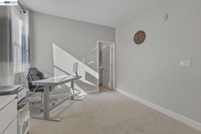 520 Sandalwood Dr, Livermore, CA 94551