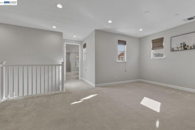 520 Sandalwood Dr, Livermore, CA 94551