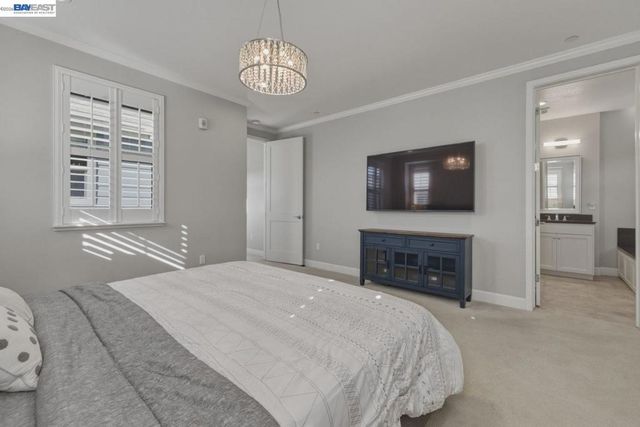 520 Sandalwood Dr, Livermore, CA 94551