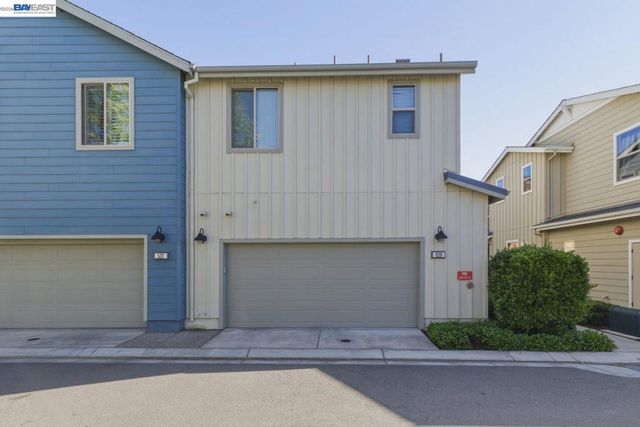 520 Sandalwood Dr, Livermore, CA 94551