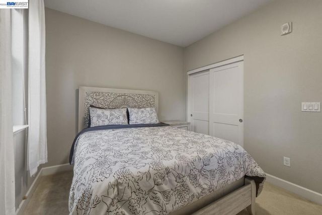 520 Sandalwood Dr, Livermore, CA 94551