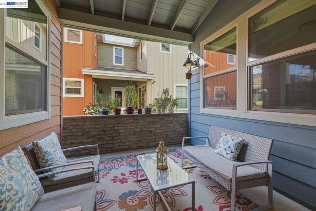 520 Sandalwood Dr, Livermore, CA 94551
