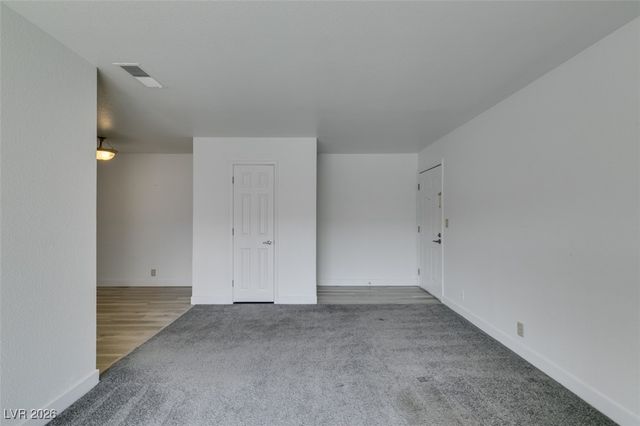 5260 River Glen Drive 268, Las Vegas, NV 89103