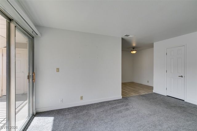 5260 River Glen Drive 268, Las Vegas, NV 89103