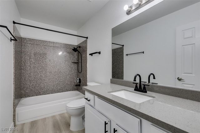 5260 River Glen Drive 268, Las Vegas, NV 89103