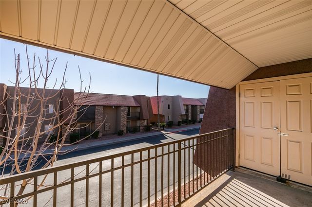 5260 River Glen Drive 268, Las Vegas, NV 89103