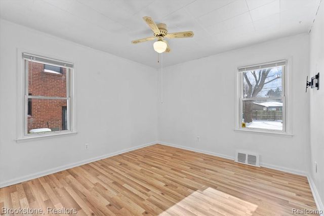 951 Argyle Avenue, Pontiac, MI 48341