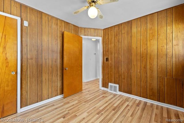 951 Argyle Avenue, Pontiac, MI 48341